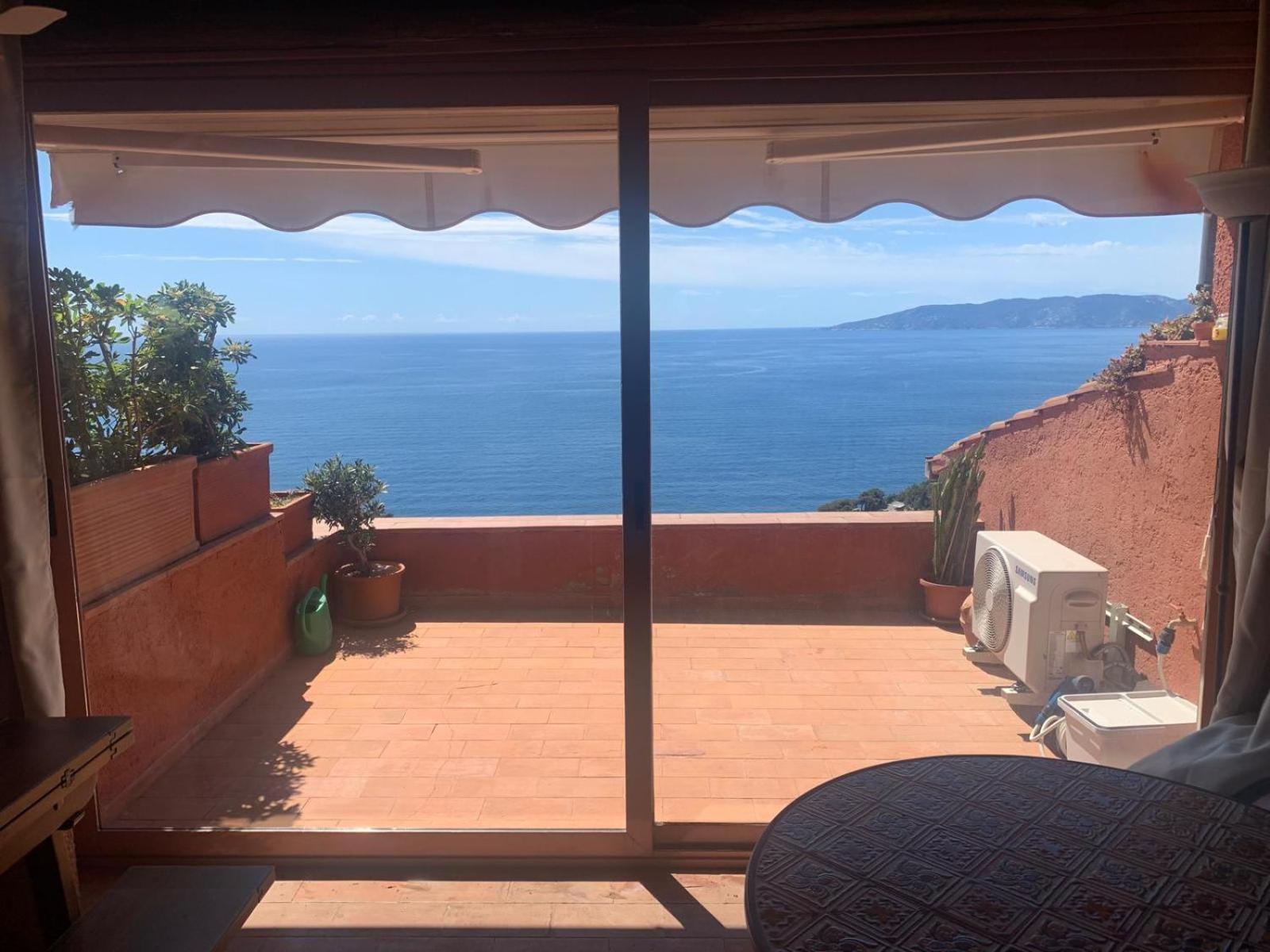 A Seaside With A Terrace&private *